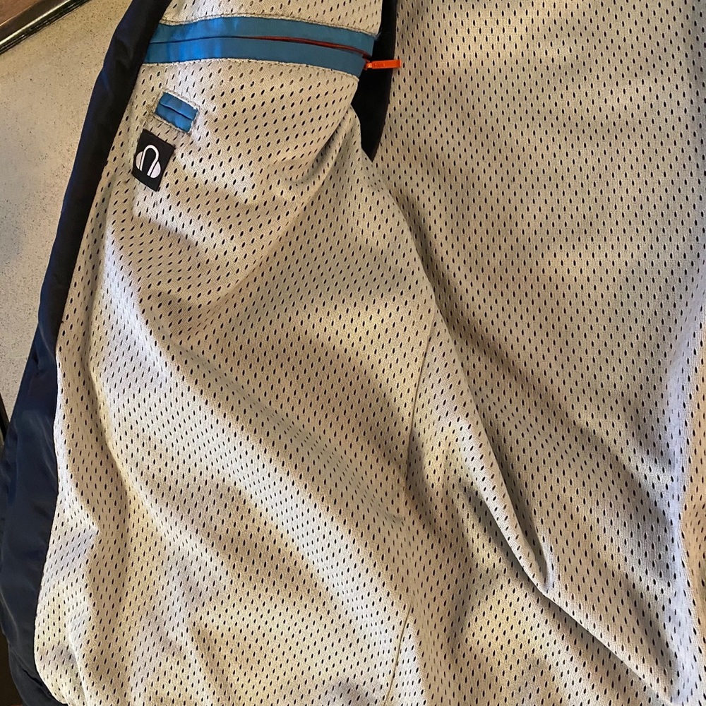 Jacket - Picture 3 of 4